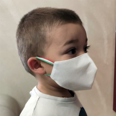 Novara, tuta e mascherina come costumi da Carica dei 101 per fare il  tampone ai bambini - la Repubblica